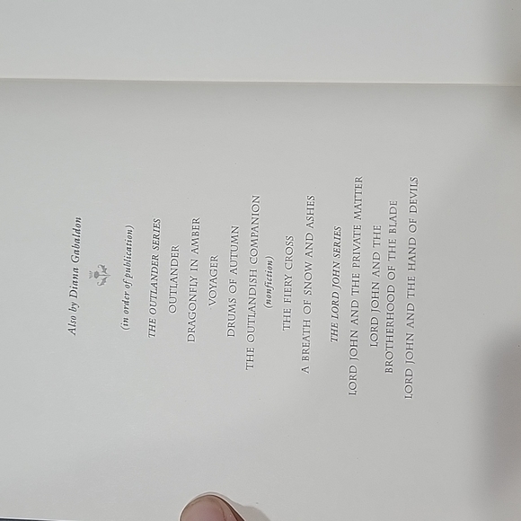 "An Echo In The Bone" Hardback Novel!!! - Picture 9 of 16